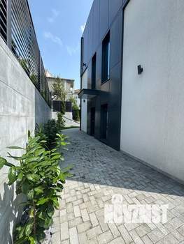 Дом 300м², 3-этажный, участок 5 сот.  