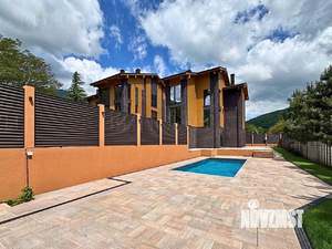 Дом 320м², 3-этажный, участок 17 сот.  