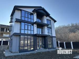 Коттедж 370м², 3-этажный, участок 5 сот.  