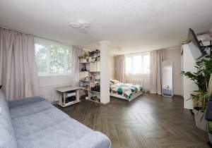 Дом 100м², 3-этажный, участок 6 сот.  