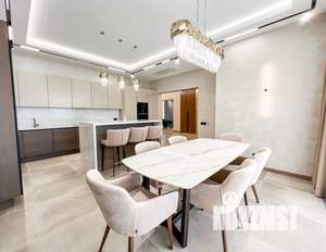 Коттедж 560м², 3-этажный, участок 7 сот.  