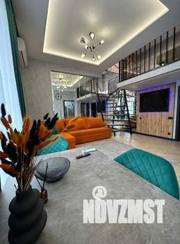 Дом 65м&sup2;, 2-этажный, участок 5 сот.  