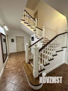 Дом 260м², 2-этажный, участок 15 сот.  