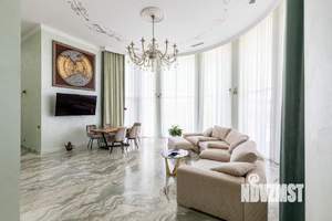 Дом 700м², 3-этажный, участок 17 сот.  