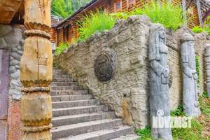 Дом 1510м², 3-этажный, участок 20 сот.  