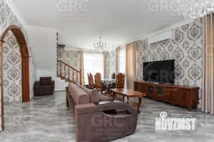 Дом 307м², 3-этажный, участок 8 сот.  