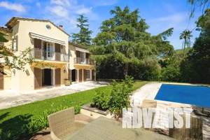 Дом 350м², 2-этажный, участок 9 сот.  