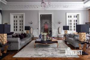 Дом 1000м², 3-этажный, участок 25 сот.  