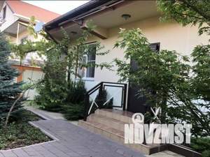 Дом 355м², 3-этажный, участок 7 сот.  