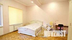 Дом 1200м², 3-этажный, участок 33 сот.  