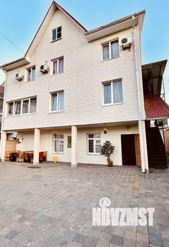 Дом 352м&sup2;, 3-этажный, участок 4 сот.  