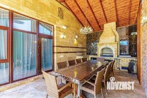 Дом 350м², 2-этажный, участок 10 сот.  