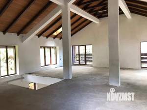 Дом 548м&sup2;, 2-этажный, участок 6 сот.  