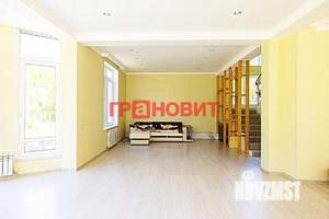 Дом 187м², 2-этажный, участок 10 сот.  