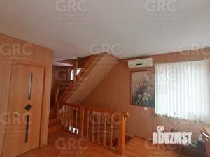 Дом 180м², 3-этажный, участок 10 сот.  