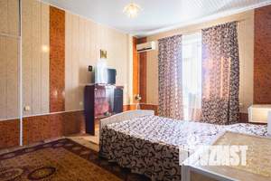 Дом 244м², 2-этажный, участок 8 сот.  