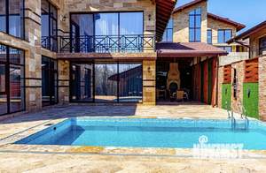 Дом 350м², 2-этажный, участок 10 сот.  