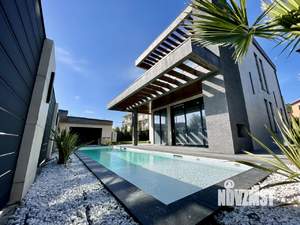 Коттедж 320м², 2-этажный, участок 7 сот.  