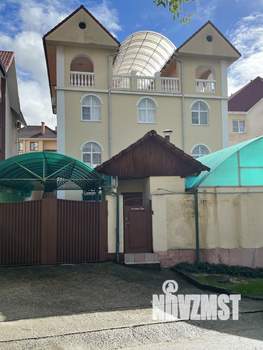 Дом 650м&sup2;, 3-этажный, участок 20 сот.  