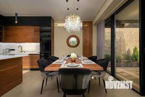 Дом 280м², 2-этажный, участок 8 сот.  