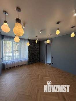 Коттедж 270м², 2-этажный, участок 10 сот.  