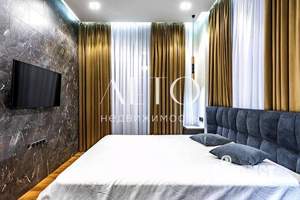 Коттедж 1300м², 3-этажный, участок 12 сот.  