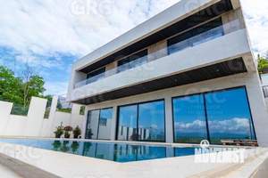 Дом 410м², 2-этажный, участок 9 сот.  