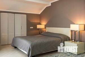 Дом 220м², 2-этажный, участок 10 сот.  