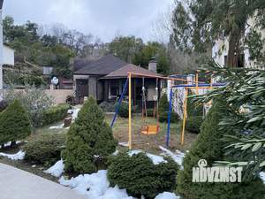 Дом 350м², 3-этажный, участок 10 сот.  