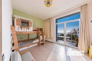 Дом 210м², 2-этажный, участок 6 сот.  