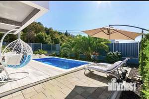 Дом 200м², 2-этажный, участок 8 сот.  