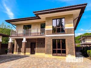 Дом 195м&sup2;, 2-этажный, участок 6 сот.  