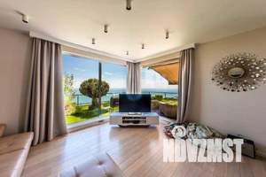 Дом 240м², 2-этажный, участок 10 сот.  