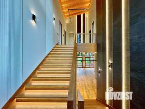 Дом 650м², 2-этажный, участок 30 сот.  