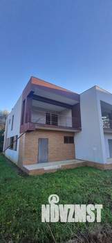 Коттедж 324м², 2-этажный, участок 6 сот.  