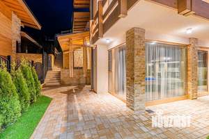 Дом 300м², 3-этажный, участок 7 сот.  