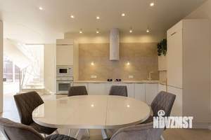 Дом 165м², 2-этажный, участок 4 сот.  