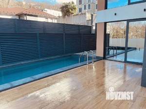Дом 250м², 2-этажный, участок 6 сот.  