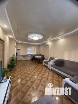 Дом 183м², 3-этажный, участок 3 сот.  