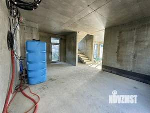 Коттедж 225м², 2-этажный, участок 6 сот.  