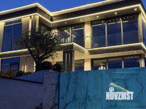 Коттедж 340м&sup2;, 2-этажный, участок 6 сот.  