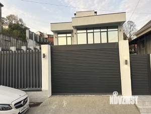 Дом 220м², 3-этажный, участок 4 сот.  