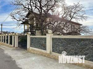 Дом 550м², 3-этажный, участок 8 сот.  