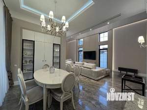 Дом 350м&sup2;, 2-этажный, участок 10 сот.  