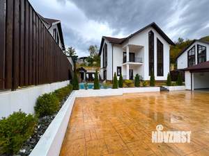 Дом 291м², 2-этажный, участок 7 сот.  