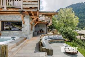 Дом 350м², 2-этажный, участок 10 сот.  