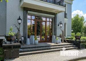 Дом 400м², 2-этажный, участок 20 сот.  