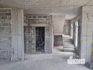 Дом 180м&sup2;, 2-этажный, участок 4 сот.  