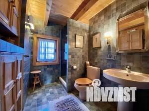 Коттедж 180м&sup2;, 2-этажный, участок 6 сот.  