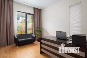 Дом 320м², 2-этажный, участок 9 сот.  